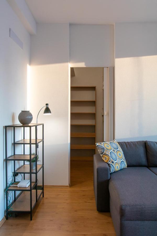 Yellow Apartment Острава Екстериор снимка